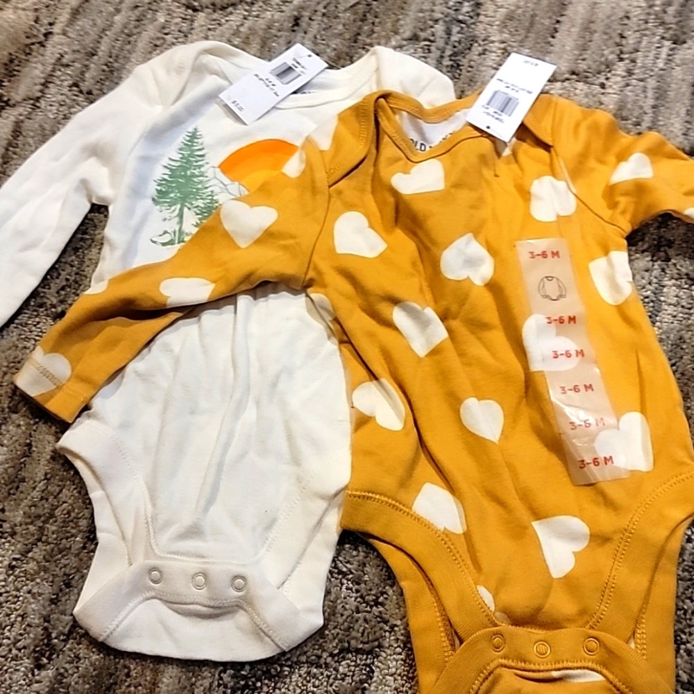 Baby bodysuit